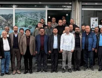 İstanbul/Avcılar Alaçamlılar derneği bir kahvaltı program hazırlayarak hemşehrilerini bir masada buluşturdu.